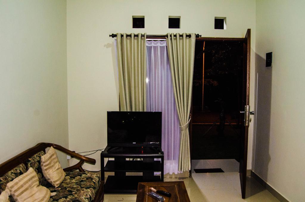 Beluran Serene Guesthouse Selemadeg Buitenkant foto